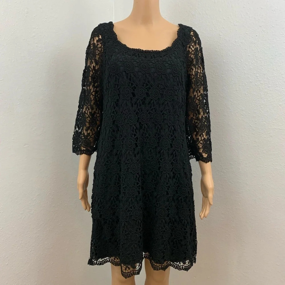 WHITE HOUSE BLACK MARKET dress